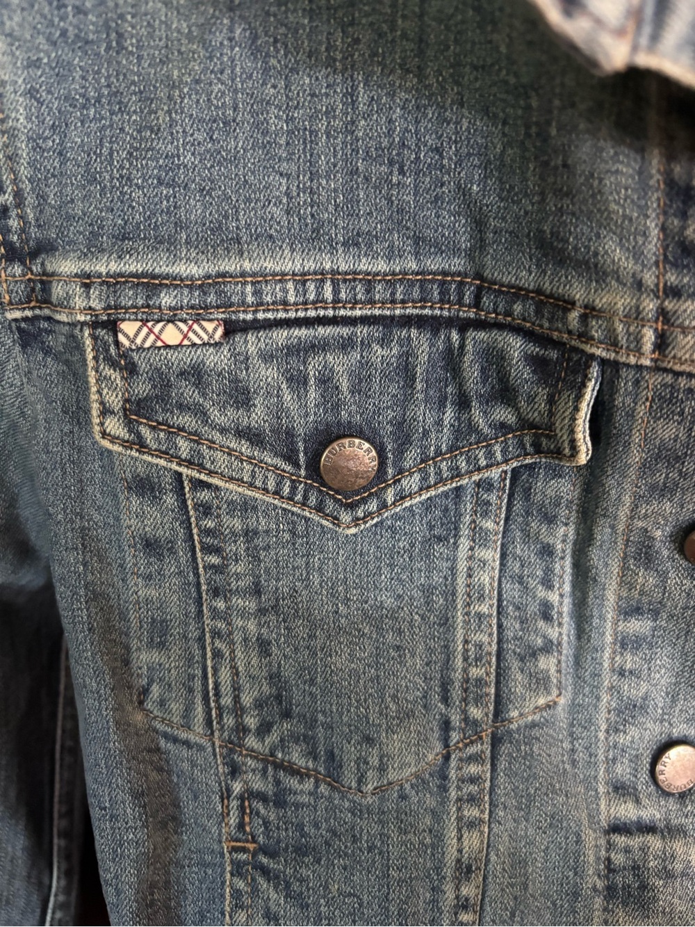 Vintage Authentic Denim Burberry Jacket - Picture 7 of 7